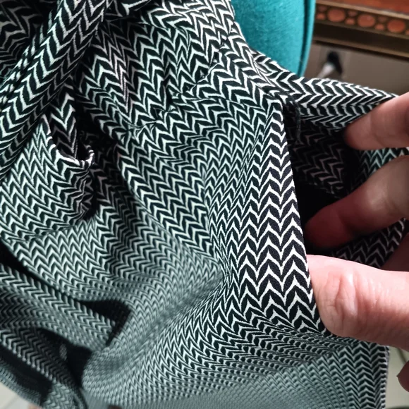 H&M 4 Black and White V Neck 3/4 Sleeve Short Romper Pockets and Belt - Picture 8 of 9